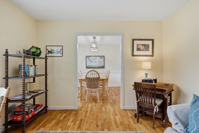 Photo - 210 Madeline Dr