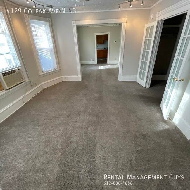 Photo - Nice 2 Bedroom! Laundry included, Off stre... Unit 3