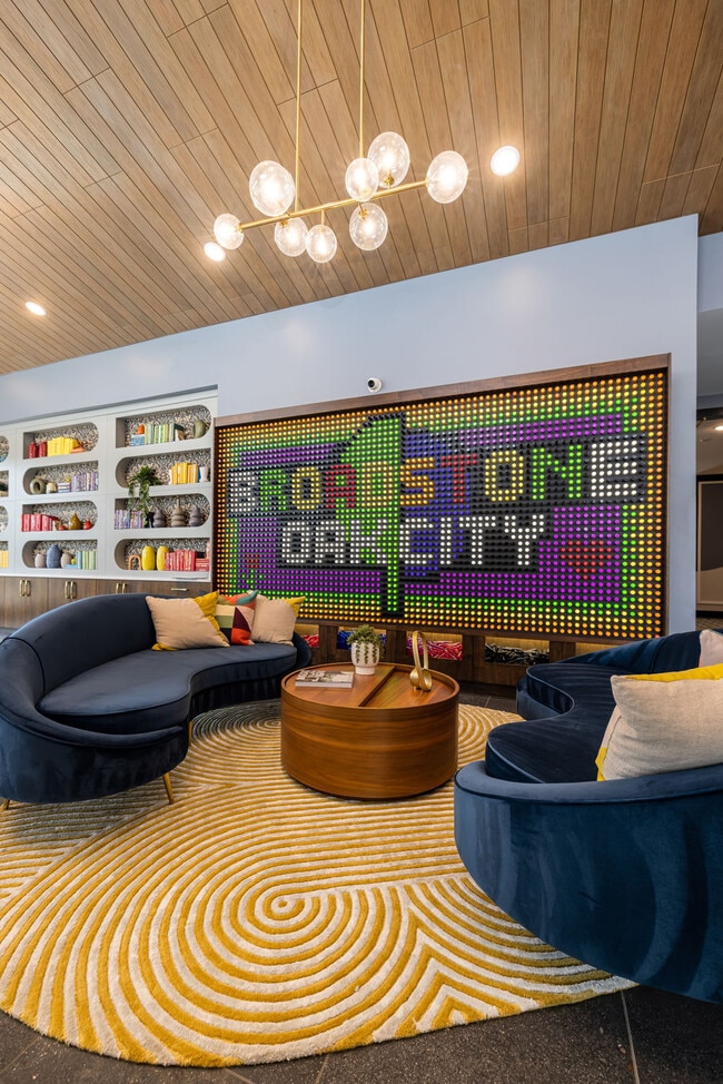 Broadstone Oak City apartments — community photo
