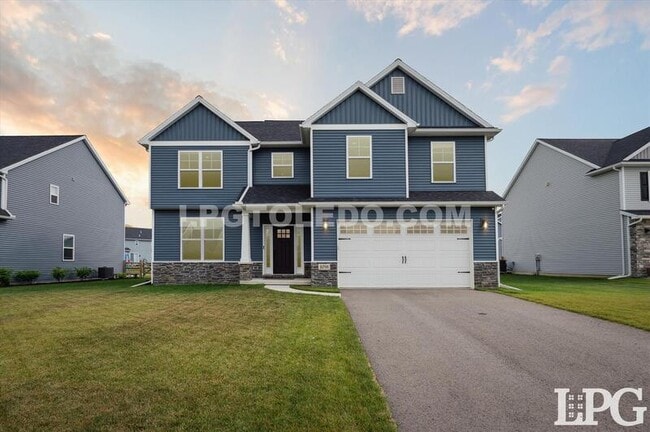 Photo - 1038 Stoneleigh Rd Casa
