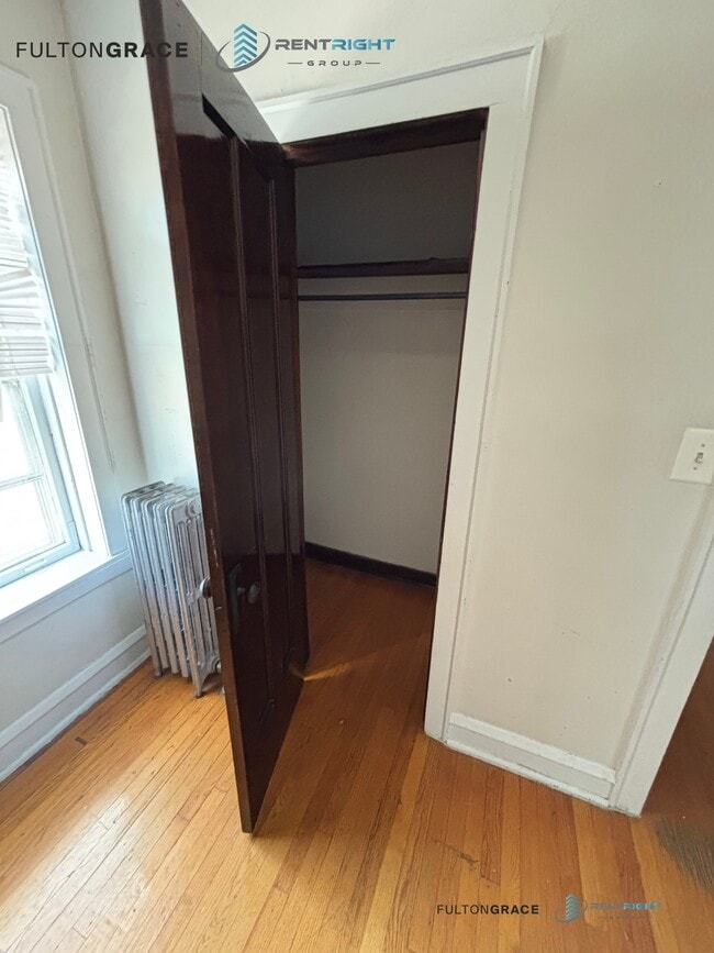 Building Photo - 4645 N Elston Ave Rental