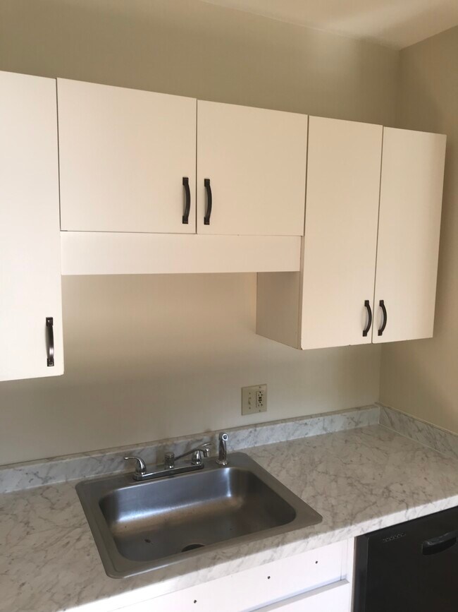 Photo - 291 E Allen St Unit A