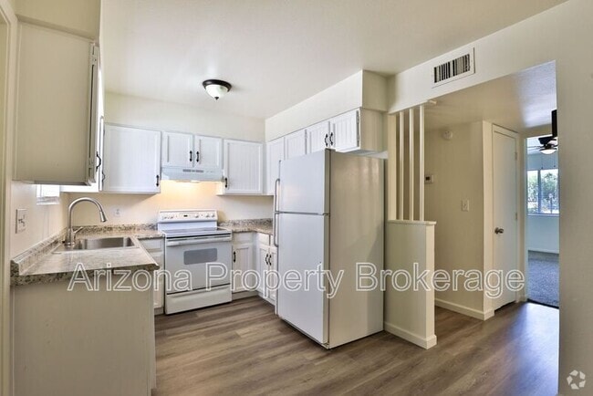 Building Photo - 3934 E Piccadilly Rd Rental