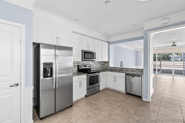 5423 Grand Park Pl