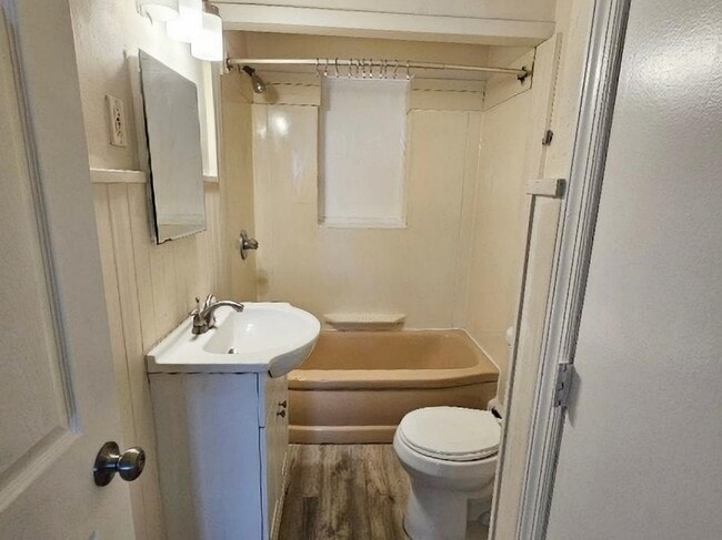 Photo - 1656 Pennington Rd