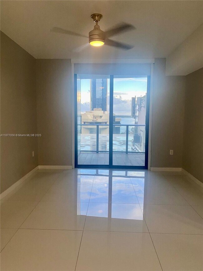 Photo - 1010 Brickell Ave Unit 1502