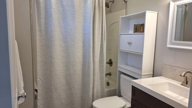 Photo - 23 E Second St - Apartment 2