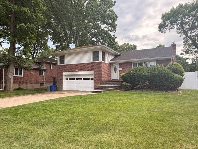 Building Photo - 748 Leslie Ln