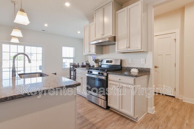 Photo - 515 Spring Hill Pl