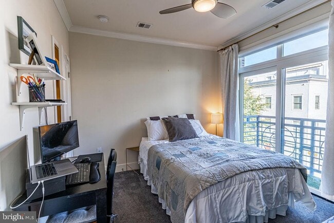 Building Photo - 815 N Patrick St Unit 301