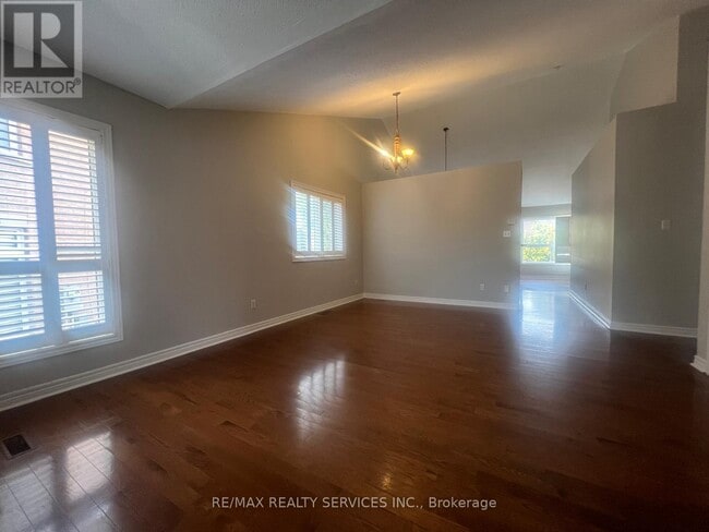 Photo - 7 Ladywood Ct