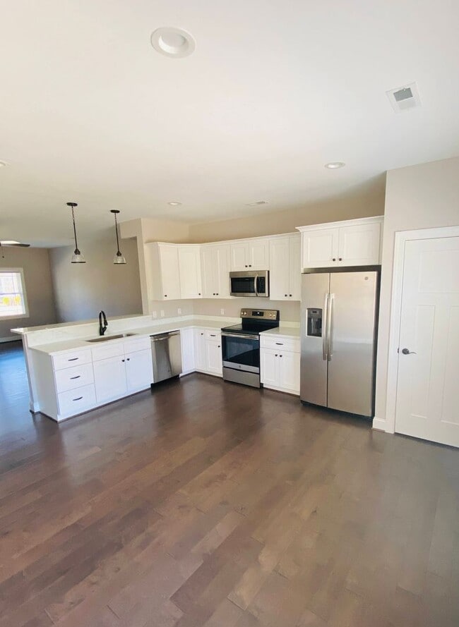 Photo - Great Location 3 Bedroom House