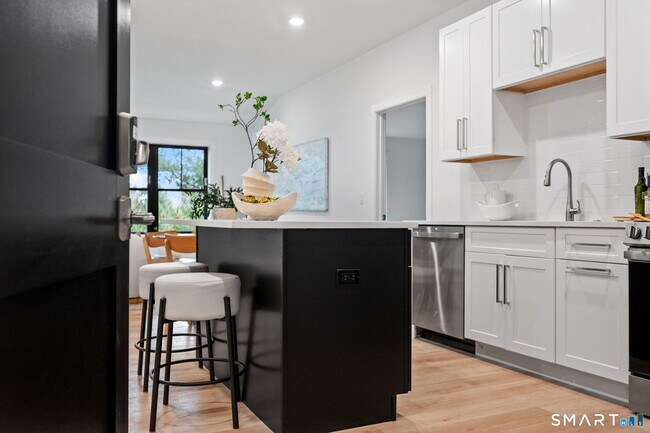 Photo - 131 Beach Rd Unidad 103