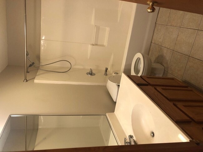 Photo - Ashworth Dr. Apartments