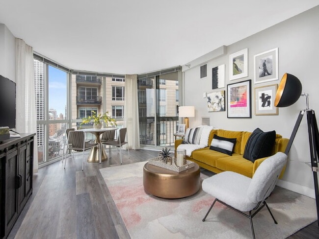 Photo - 875 N State St