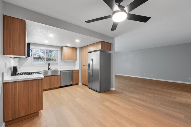 Countrywood Apartments
