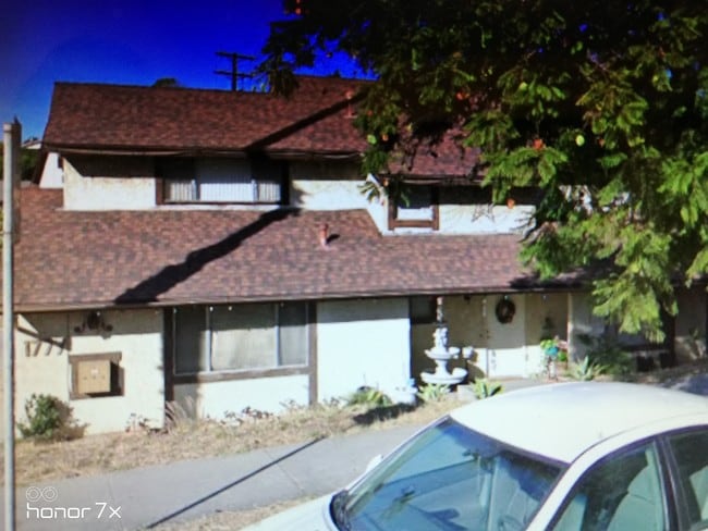 Building Photo - 1777 Wilcox Ave Unit A