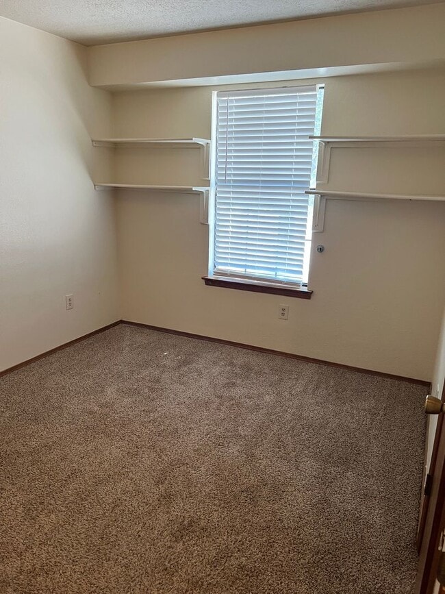 Photo - Taylor Ranch 3 Bedrooms 2 Bath 2/CG 1800/sf