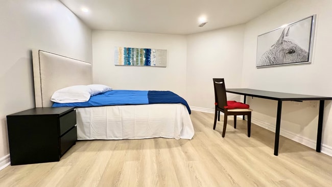 Photo - 2 Lytton Blvd