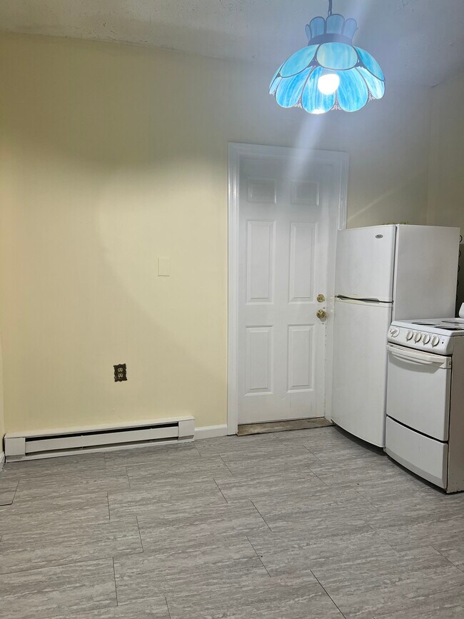 Photo - 254 Main St Unit A1