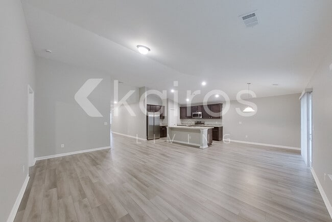 Photo - 102 Bluff Rd