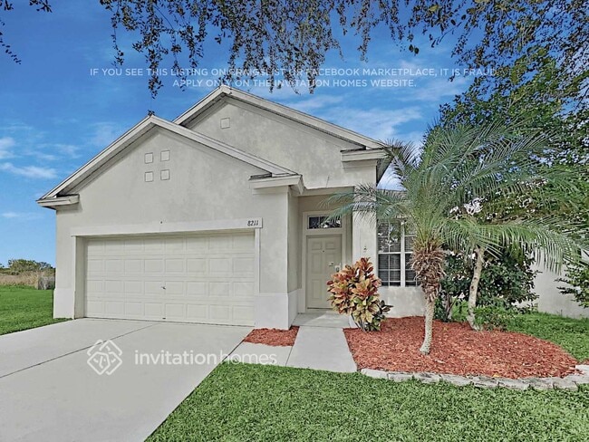 Building Photo - 8211 Crescent Moon Dr