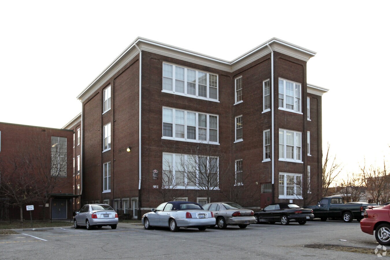 Roosevelt Apartments - Roosevelt Apartments