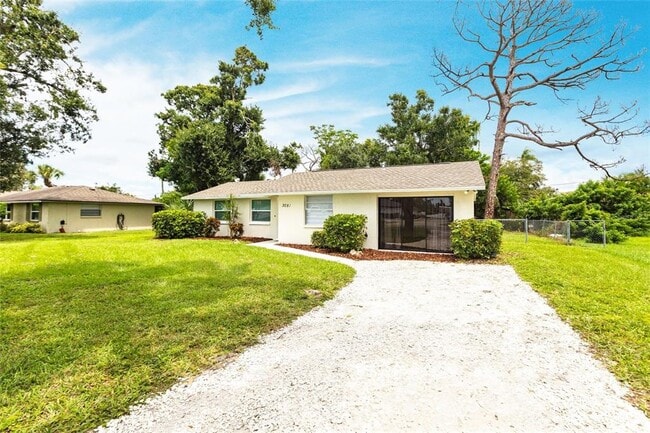 Photo - 3081 Englewood Rd