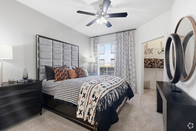 A1 1BR, 1BA - 693SF - Bedroom and Closet