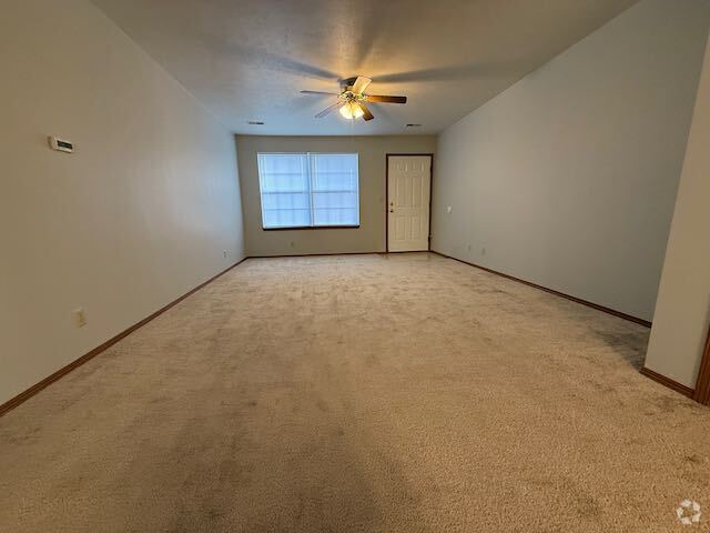 Building Photo - Ranch Duplex in Washington Rental