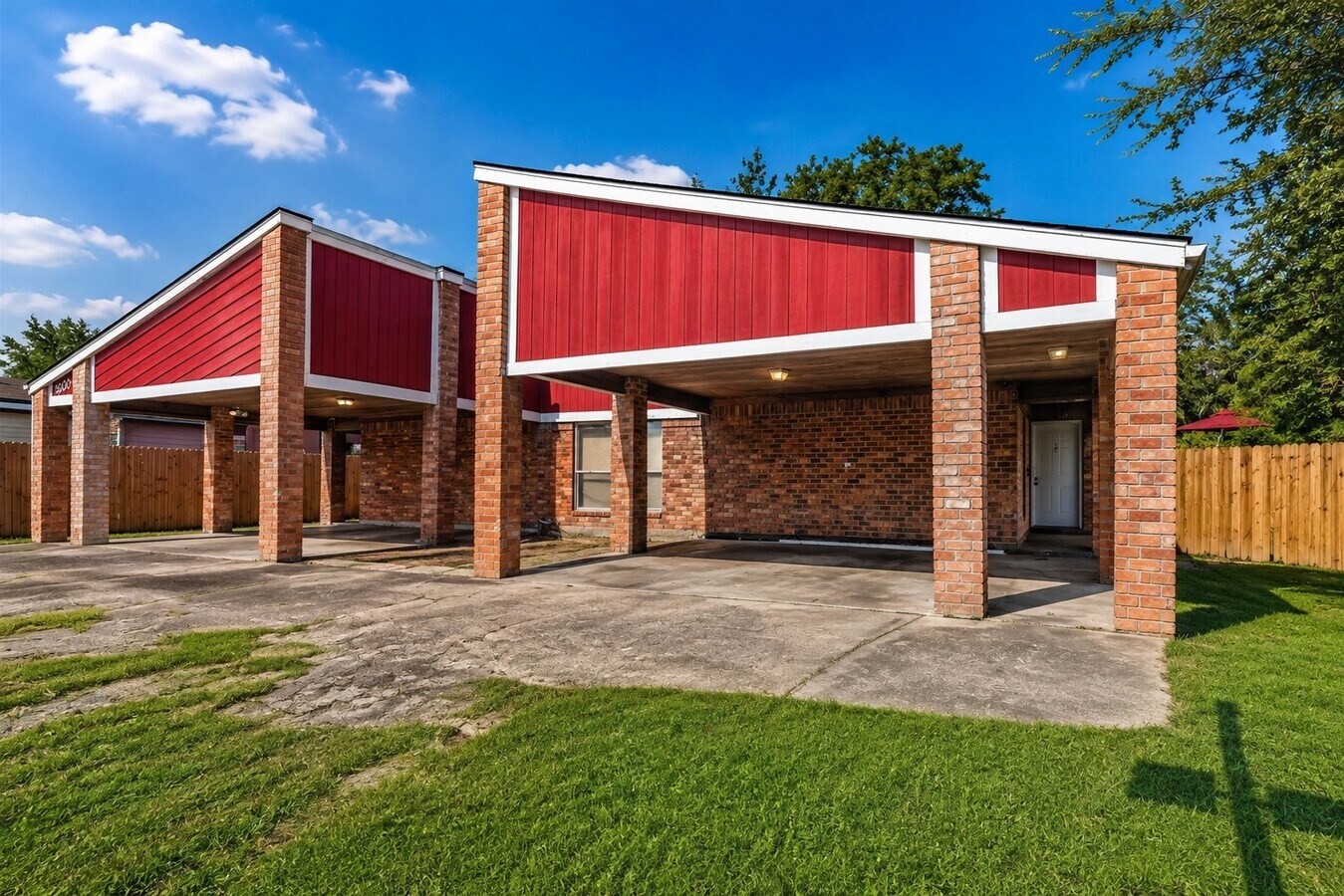 Photo - 8004 Beechnut St