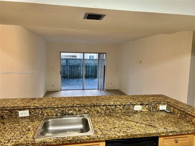 Photo - 5201 Geneva Ct Unit 102