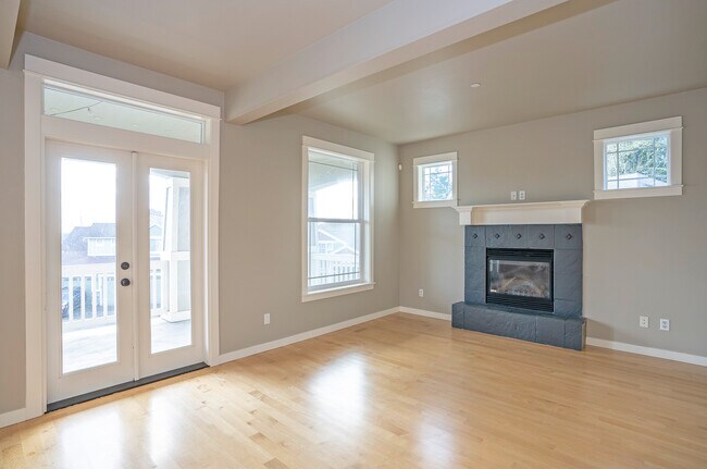 Photo - 1749 Skyline Ridge Ln SW