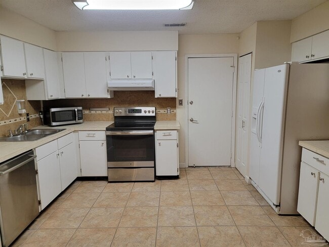 Photo - 7150 Plantation Rd Unit 311