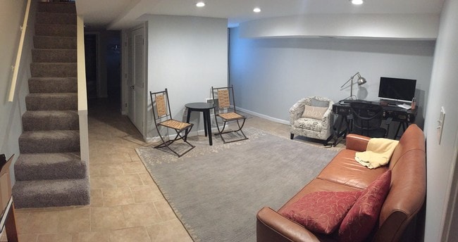 Living room - 602 Columbia Rd NW Unit B