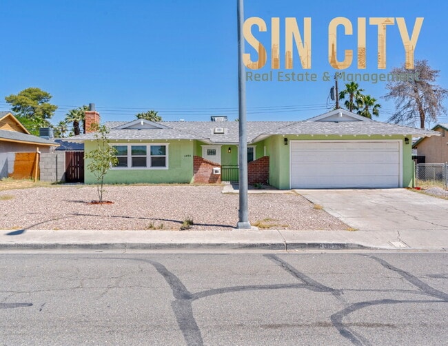 Photo - "Charming 4-Bedroom Retreat in Las Vegas –...