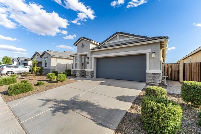 Photo - 3241 W Shanley Ave