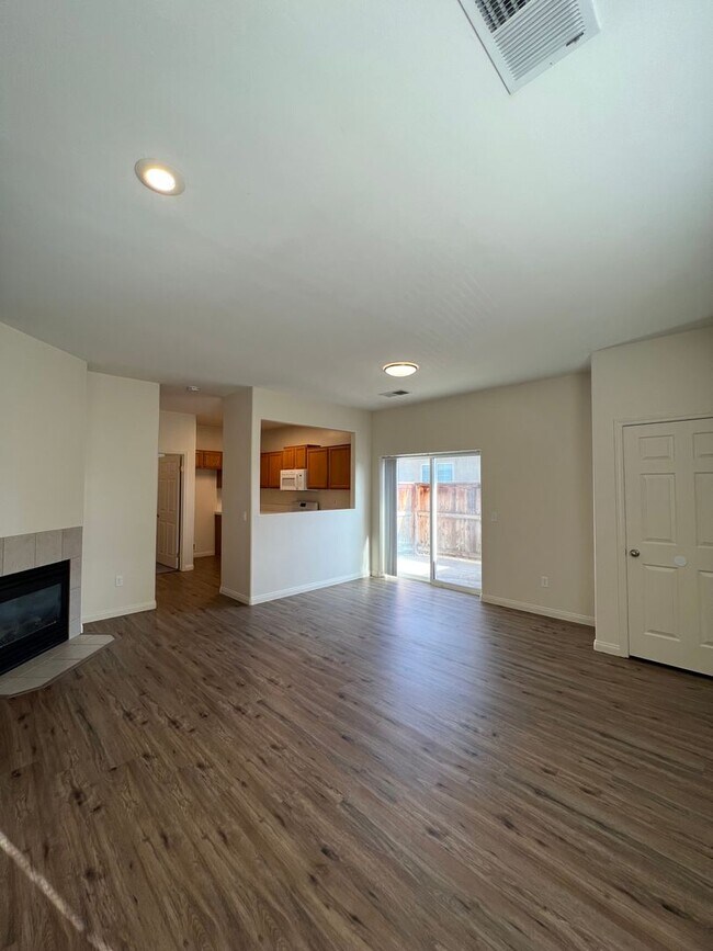 Photo - 717 Meadow Grove Ct Unit D