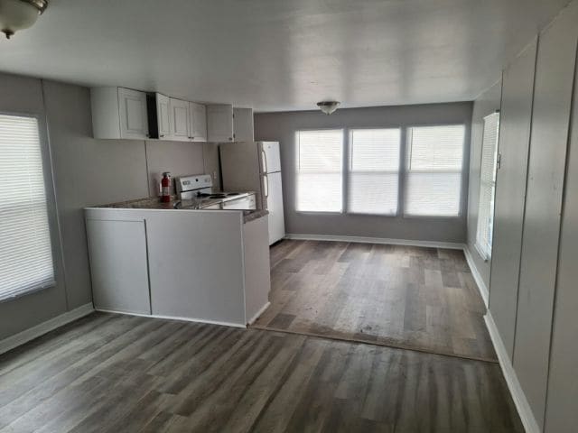 Photo - 4943 E Hillsborough Ave