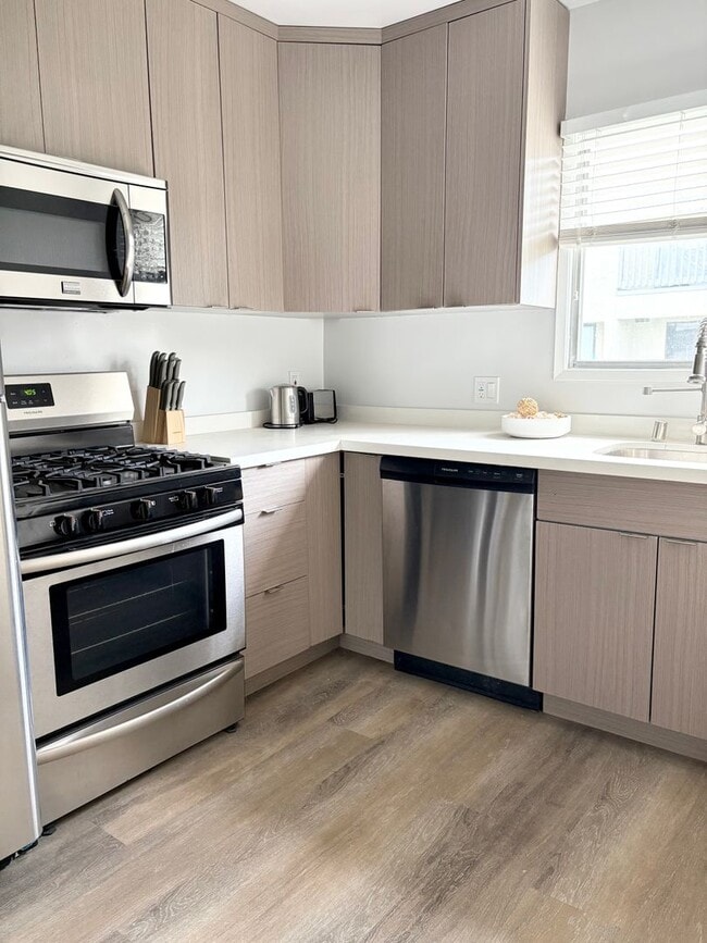 Photo - 2727-2741 Abbot Kinney Blvd Unit 07