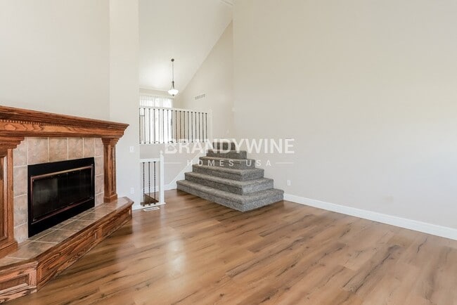 Photo - 303 Amesbury Dr
