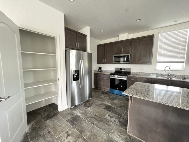 Photo - MOVE IN READY! SPACIOUS 3 BEDROOM, 2 BATHR...