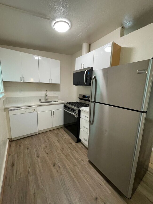 Building Photo - 1720-1722 10th St Unit 1722 10th St