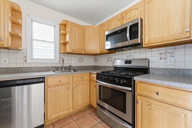 Photo - 46 Armstrong Ave Unit 2