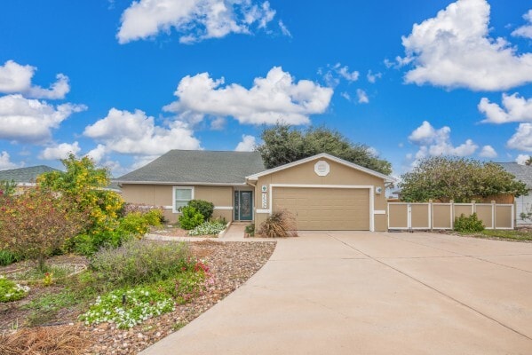 Building Photo - 15330 Gypsy St