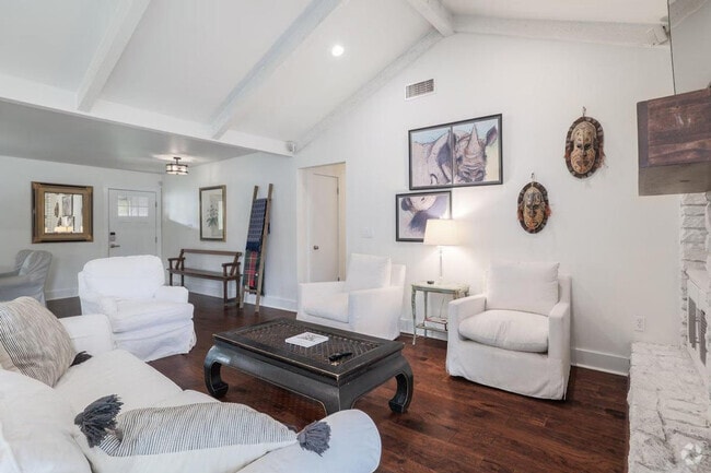 Building Photo - 7107 Scenic Brook Dr Rental