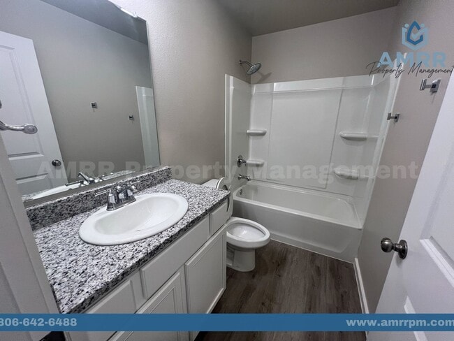 Photo - 2023 Kenwood Ave