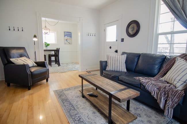 Photo - 2318 W Pikes Peak Ave