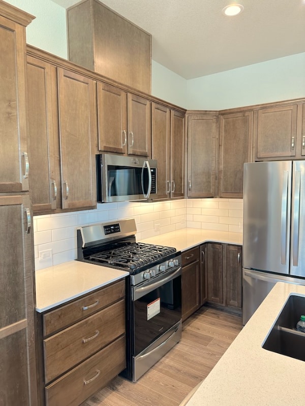 Photo - 844 Schlagel St