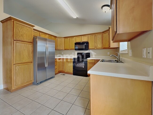 4114 Oakstone Ln